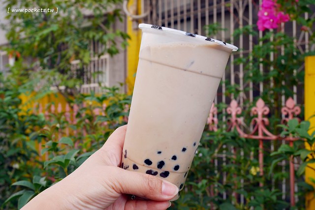 郭姐茶坊┃台中北屯美食：終於喝到傳說中的黑糖鮮奶波霸，來自台南20年超人氣排隊老店，北屯區金谷市場巷子裡 @飛天璇的口袋