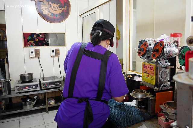 郭姐茶坊┃台中北屯美食：終於喝到傳說中的黑糖鮮奶波霸，來自台南20年超人氣排隊老店，北屯區金谷市場巷子裡 @飛天璇的口袋