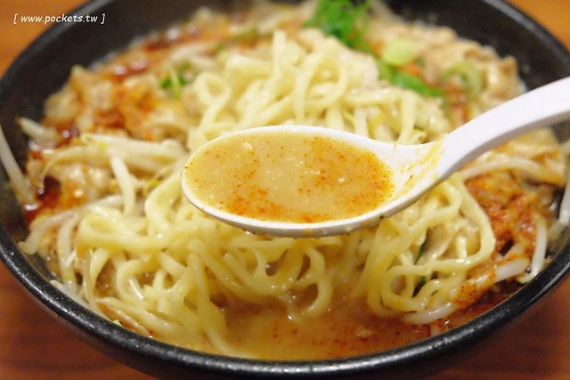 若武者拉麵 Wakamusha┃福島拉麵推薦：全美拉麵海外第一名，旅遊二本松市必吃推薦，夏日御菓子処的對面 @飛天璇的口袋