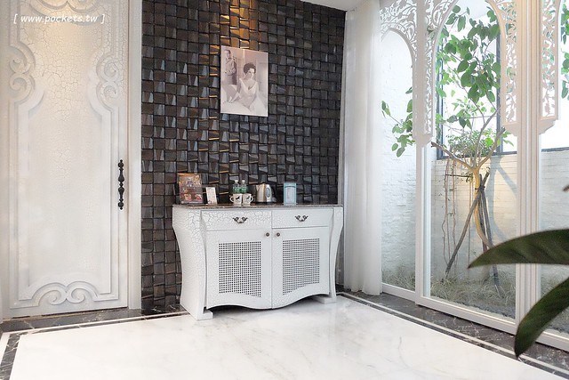 芭蕾城市渡假旅館┃台中住宿推薦：擁有50幾種房型的新銳旅館，部份Villa房型還有附KTV和游泳池，全新一泊二食住飯店吃燒肉 @飛天璇的口袋