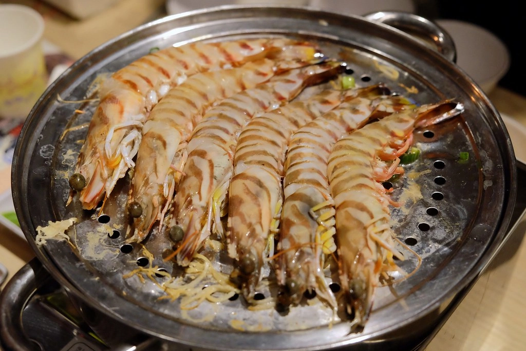 鮮食堂海鮮蒸鍋：一層一層堆疊的海鮮蒸鍋，澎湖海鮮就是鮮甜好吃沒話說 @飛天璇的口袋