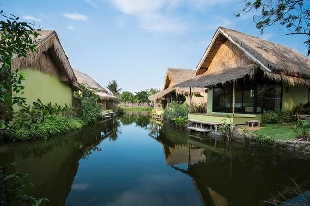 泰國安帕瓦｜Asita Eco Resort 阿希塔生態度假村｜以環保為主的綠色飯店，享受緊鄰河畔的小木屋風情 @飛天璇的口袋