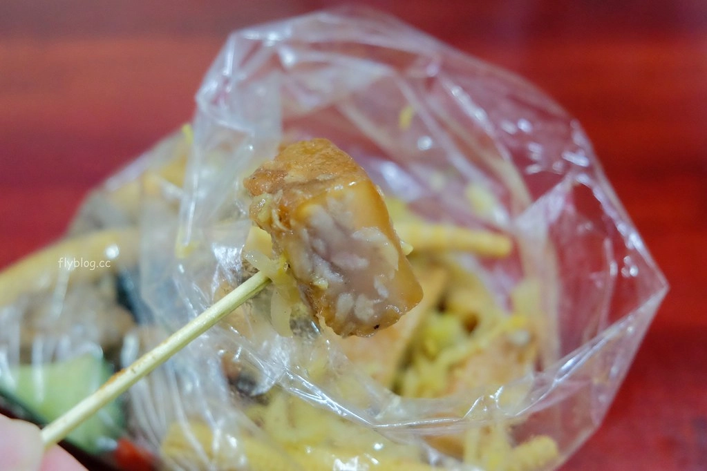 台中南區｜黃金滷味．好吃清爽又入味的滷味，忠孝夜市人氣美食推薦 @飛天璇的口袋