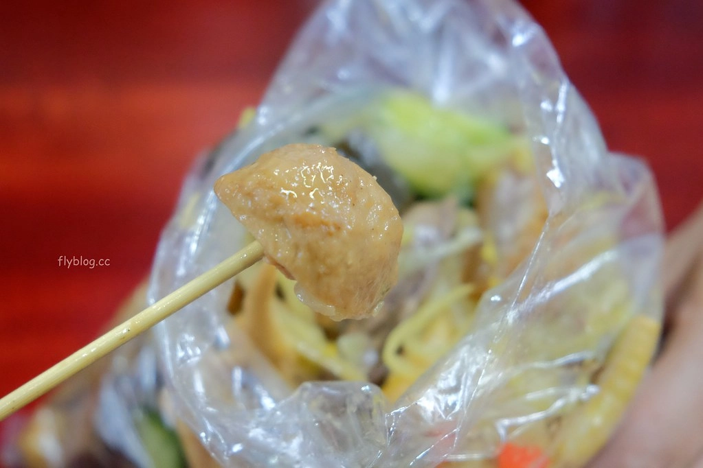 台中南區｜黃金滷味．好吃清爽又入味的滷味，忠孝夜市人氣美食推薦 @飛天璇的口袋