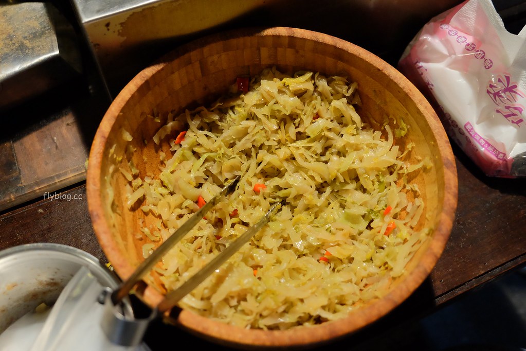 台中南區｜黃金滷味．好吃清爽又入味的滷味，忠孝夜市人氣美食推薦 @飛天璇的口袋