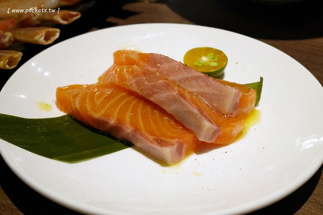 燒肉風間 Kazama┃台中公益路美食：期間限定哈利波特活動，華麗新年晚宴三人套餐足夠四人使用，打卡送密函享餐點優惠 @飛天璇的口袋