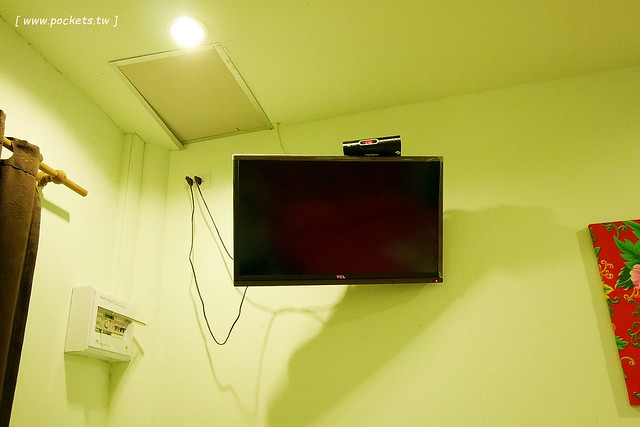 泰國安帕瓦｜Baanrak Amphawa 安帕瓦愛之家旅館｜泰國傳統水上屋，鄰近安帕瓦水上市場，可以參加晚上賞螢清晨供僧活動 @飛天璇的口袋