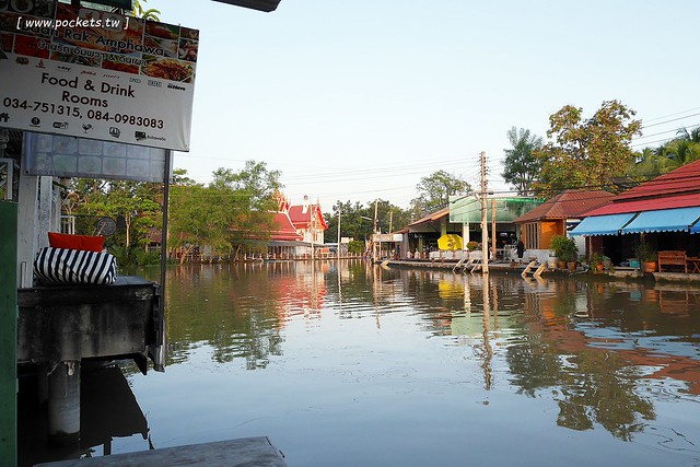 泰國安帕瓦｜Baanrak Amphawa 安帕瓦愛之家旅館｜泰國傳統水上屋，鄰近安帕瓦水上市場，可以參加晚上賞螢清晨供僧活動 @飛天璇的口袋