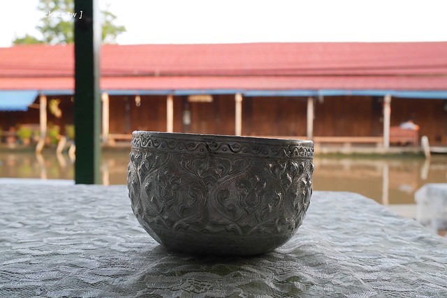 泰國安帕瓦｜Baanrak Amphawa 安帕瓦愛之家旅館｜泰國傳統水上屋，鄰近安帕瓦水上市場，可以參加晚上賞螢清晨供僧活動 @飛天璇的口袋