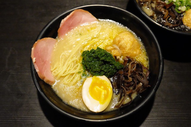 拉麵小店 らー麺 華美┃台中西區美食：向上市場附近好吃拉麵店，備貨有限賣完就收，在台灣也可以品嚐濃濃日本味 @飛天璇的口袋