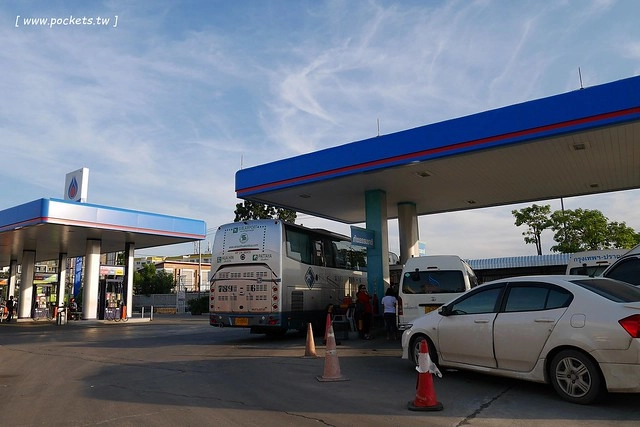 泰國華欣｜如何從曼谷到華欣？最新交通方式，曼谷Southern Bus Terminal南巴士站搭乘mini van @飛天璇的口袋