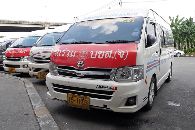 泰國華欣｜如何從曼谷到華欣？最新交通方式，曼谷Southern Bus Terminal南巴士站搭乘mini van @飛天璇的口袋