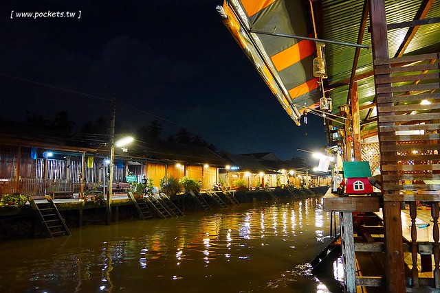 泰國安帕瓦｜泰國水燈節(Loy Krathong Festival)｜安帕瓦Amphawa水燈節，賞船賞螢火蟲，船上施放水燈活動 @飛天璇的口袋