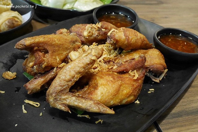 泰國華欣｜ลาวญวน Laos Yuan Restaurant｜泰國知名連鎖餐廳，位於BLUPORT Hua Hin Resort Mall一樓，餐點平價又美味 @飛天璇的口袋