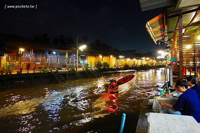 泰國安帕瓦｜泰國水燈節(Loy Krathong Festival)｜安帕瓦Amphawa水燈節，賞船賞螢火蟲，船上施放水燈活動 @飛天璇的口袋