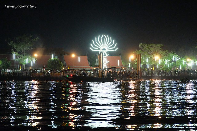 泰國安帕瓦｜泰國水燈節(Loy Krathong Festival)｜安帕瓦Amphawa水燈節，賞船賞螢火蟲，船上施放水燈活動 @飛天璇的口袋