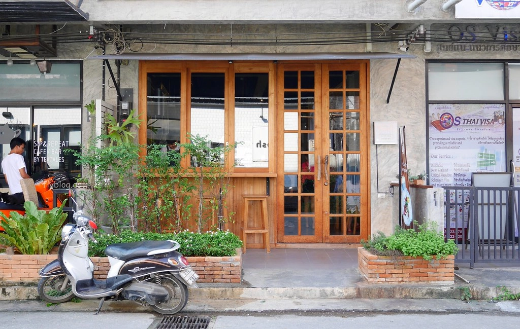 泰國清邁｜寧曼工藝飯店 The Craft Nimman，尼曼路9巷的設計旅店，附近商店咖啡館林立，Maya百貨步行8分鐘 @飛天璇的口袋