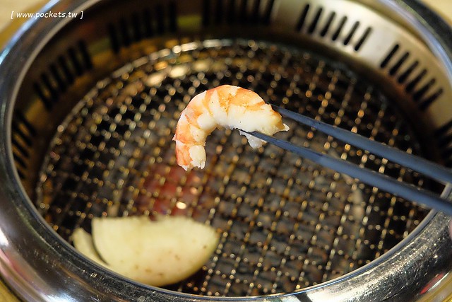 一頭牛日式燒肉．清酒┃台中南屯美食：台中公益路日式燒肉店，全新菜單11月新上市，大口享受9A級和牛套餐 @飛天璇的口袋