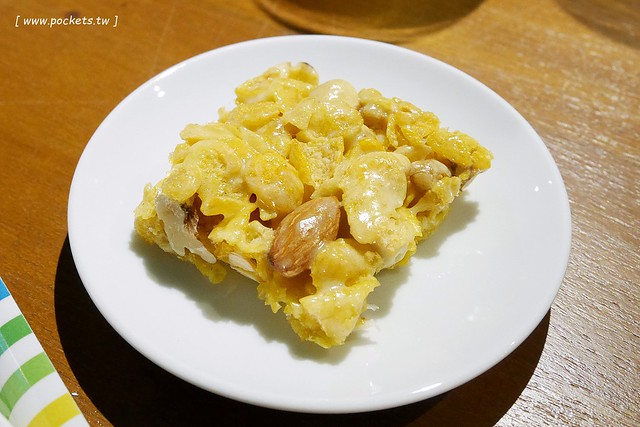 厝咖 True Colors┃台中西屯美食：隱身巷弄間的個人手作甜點工坊，可以品嚐世面世見的甜點種類，還有個人推薦冰滴咖啡和香水檸檬氣泡 @飛天璇的口袋