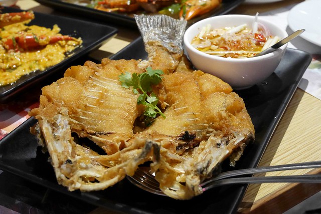 泰國曼谷｜Savoey The Mercury Ville Chidlom．泰國連鎖上味泰海鮮餐廳，推薦必吃咖哩螃蟹 @飛天璇的口袋