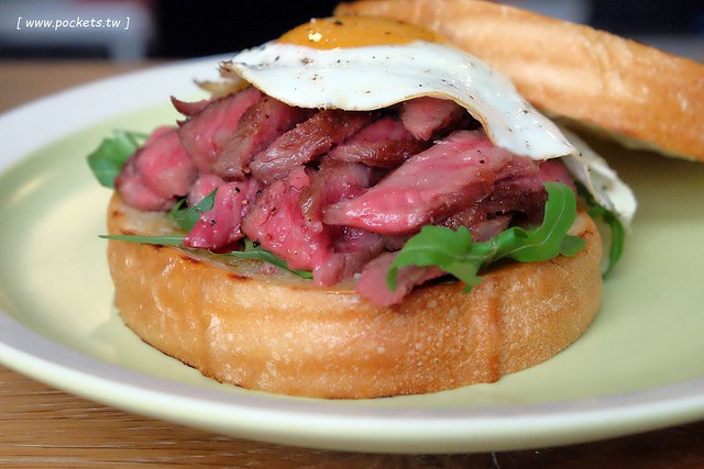 【台中北屯】柴窯火腿製造所，團購界搶翻天的牛肉、香腸、火腿、肉鬆還有三明治 @飛天璇的口袋