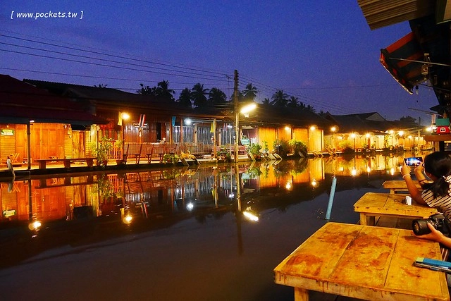 泰國安帕瓦｜Baanrak Amphawa 安帕瓦愛之家旅館｜泰國傳統水上屋，鄰近安帕瓦水上市場，可以參加晚上賞螢清晨供僧活動 @飛天璇的口袋