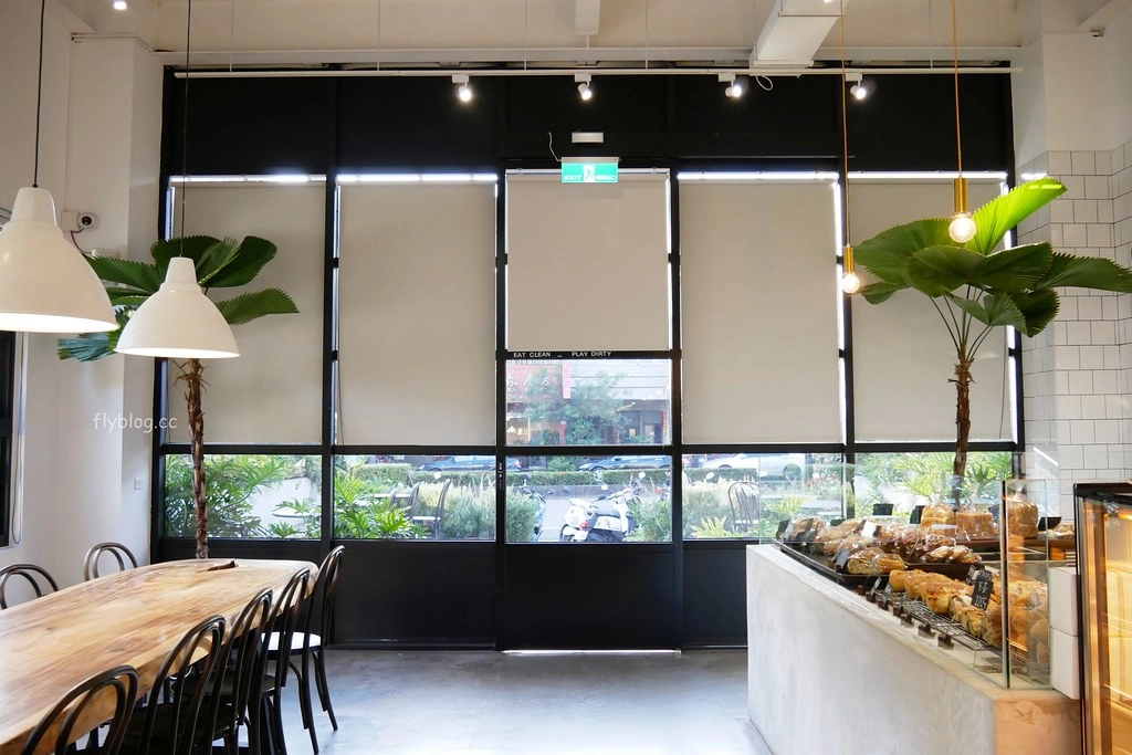台中西屯｜多爾法式烘焙 DORE French Bakehouse．台中七期最美的麵包店，早午餐酸麵包都好吃 @飛天璇的口袋
