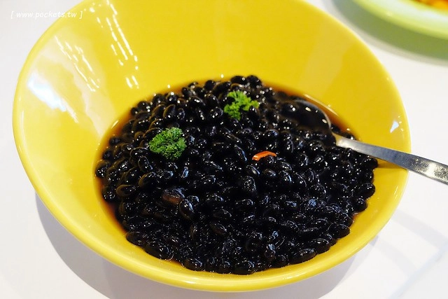 陶然左岸蔬食百匯吃到飽｜380元吃到飽，義大利illy咖啡、阿里山桃喜紅茶、樂活蛋、信豐農場紅藜麥&hellip;嚴選食材，蔬食也可以兼具健康與美味 @飛天璇的口袋