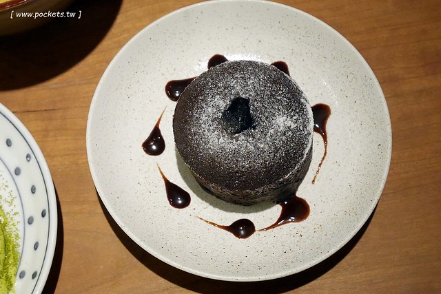 Kusabi+ Cafe.Craft.Casa┃台中北區美食：隱身於篤行國小巷弄間，老宅改建咖啡館，淡淡的日式氛圍，有附插座和免費WiFi @飛天璇的口袋