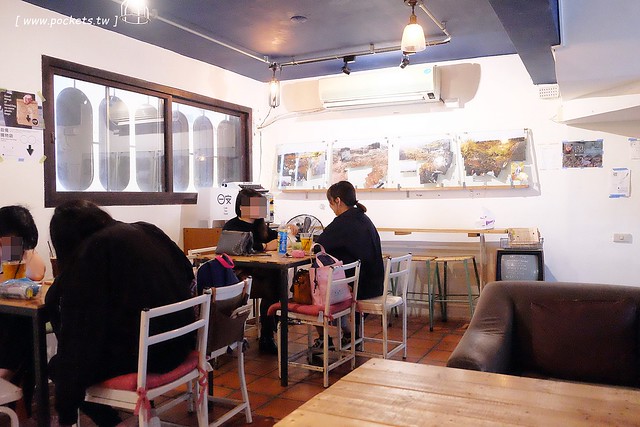 日安小砌。手作食堂┃台中東海美食：隱身在東海商圈巷弄間的咖啡館，老屋改造蛻變成很有溫度的空間，就在東海雞爪凍斜對面 @飛天璇的口袋