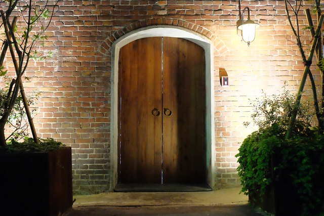 瓦庫燒肉 WOW COOL｜紅磚老宅改建新風情，燒肉風華再現舊市區，鄰近中區台中火車站 @飛天璇的口袋