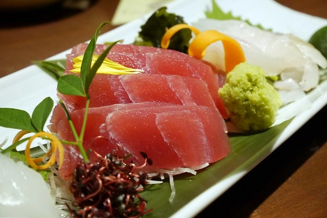 日本愛知｜伍味酉本店．榮町串燒居酒屋店，手羽先非常的好吃 @飛天璇的口袋