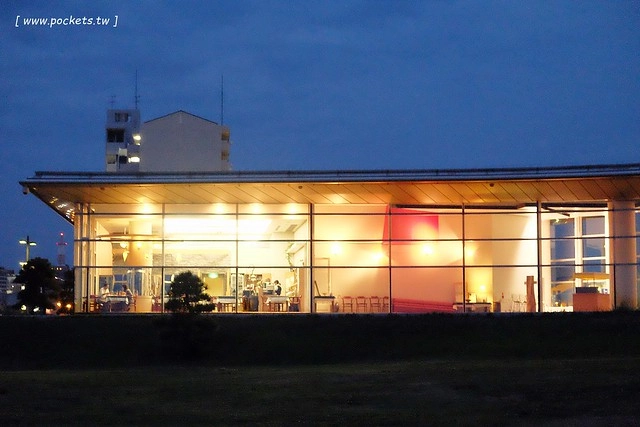 日本島根｜松江市半日遊．武家屋敷、塩見繩手、塩見茶屋下午茶、松江城、島根美術館(夕陽、夜景、結緣兔) @飛天璇的口袋