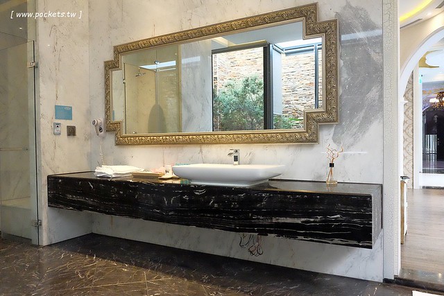 芭蕾城市渡假旅館┃台中住宿推薦：擁有50幾種房型的新銳旅館，部份Villa房型還有附KTV和游泳池，全新一泊二食住飯店吃燒肉 @飛天璇的口袋