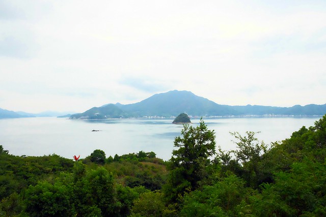 日本愛媛｜大山島美術館 TOKORO MUSEUM OMISHIMA．與大自然融為一體，緊鄰大三島瀨戶內海 @飛天璇的口袋