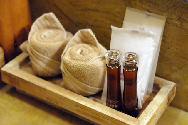 泰國安帕瓦｜Asita Eco Resort 阿希塔生態度假村｜以環保為主的綠色飯店，享受緊鄰河畔的小木屋風情 @飛天璇的口袋