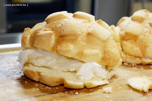 日本東京｜世界第二好吃的現烤冰淇淋菠蘿麵包，東京澀谷超人氣排隊甜點，來自金澤市的人氣美食 @飛天璇的口袋