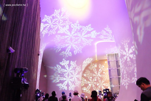 【台中西屯】台中國家歌劇院：伊東豊雄的現代建築，以自然為主題，結合劇院、商場、餐廳和空中花園 @飛天璇的口袋