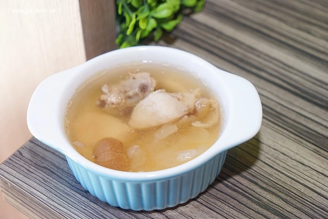 陶然左岸蔬食百匯吃到飽｜380元吃到飽，義大利illy咖啡、阿里山桃喜紅茶、樂活蛋、信豐農場紅藜麥&hellip;嚴選食材，蔬食也可以兼具健康與美味 @飛天璇的口袋