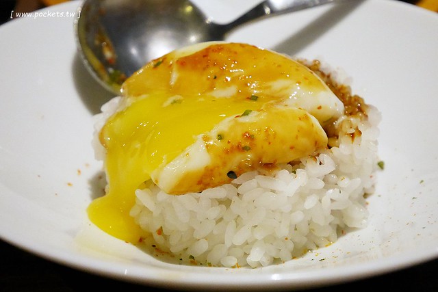 燒肉風間 Kazama┃台中公益路美食：期間限定哈利波特活動，華麗新年晚宴三人套餐足夠四人使用，打卡送密函享餐點優惠 @飛天璇的口袋