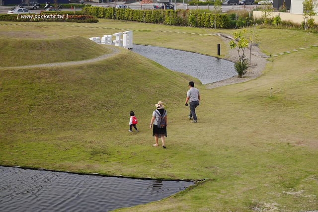 台中嘉明湖┃台中旅遊景點：南屯綠美化人工湖，IG熱門打卡景點天使的眼淚，網友稱讚台中嘉明湖、台中月牙灣 @飛天璇的口袋