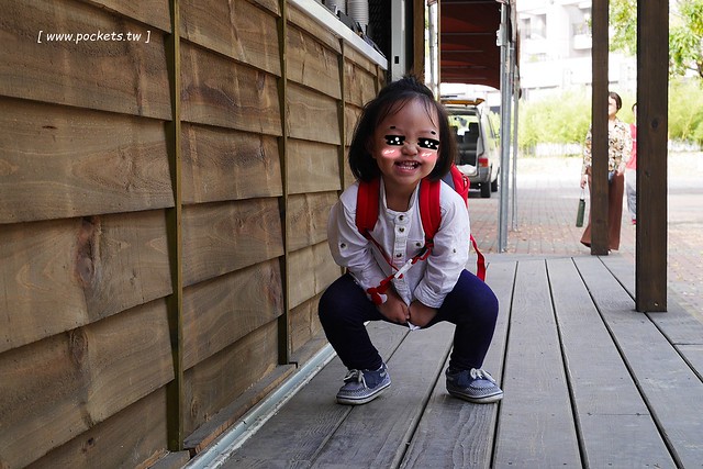 18度C巧克力工房┃台中西區美食：不會輸給世界第二好吃的冰淇淋菠蘿油包，使用堂本麵包和18度C巧克力工房的冰淇淋，台中刑武所演武場散策美食 @飛天璇的口袋