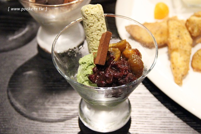 新天地西洋博物館｜充滿文藝復興氛圍的圖書館，新天地餐廳馥樂詩輕食 @飛天璇的口袋