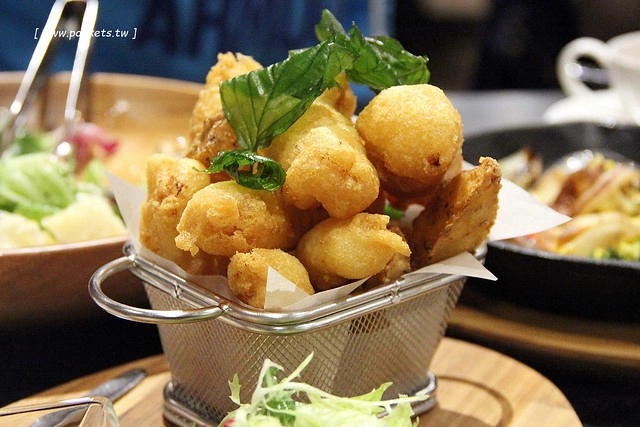 新天地西洋博物館｜充滿文藝復興氛圍的圖書館，新天地餐廳馥樂詩輕食 @飛天璇的口袋