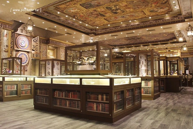 新天地西洋博物館｜充滿文藝復興氛圍的圖書館，新天地餐廳馥樂詩輕食 @飛天璇的口袋