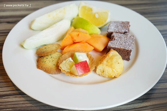 陶然左岸蔬食百匯吃到飽｜380元吃到飽，義大利illy咖啡、阿里山桃喜紅茶、樂活蛋、信豐農場紅藜麥&hellip;嚴選食材，蔬食也可以兼具健康與美味 @飛天璇的口袋