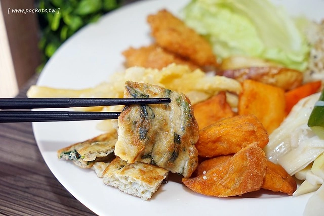 陶然左岸蔬食百匯吃到飽｜380元吃到飽，義大利illy咖啡、阿里山桃喜紅茶、樂活蛋、信豐農場紅藜麥&hellip;嚴選食材，蔬食也可以兼具健康與美味 @飛天璇的口袋