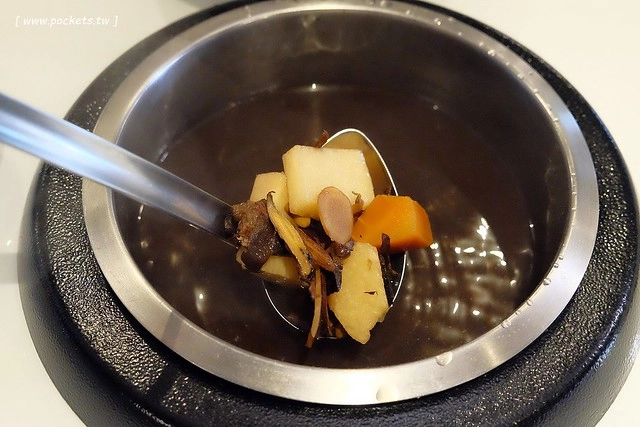 陶然左岸蔬食百匯吃到飽｜380元吃到飽，義大利illy咖啡、阿里山桃喜紅茶、樂活蛋、信豐農場紅藜麥&hellip;嚴選食材，蔬食也可以兼具健康與美味 @飛天璇的口袋