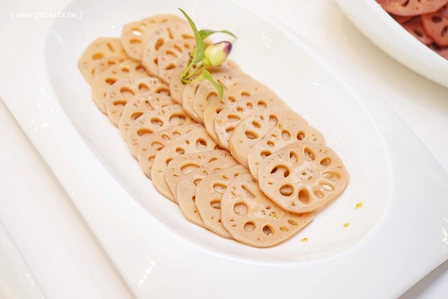 陶然左岸蔬食百匯吃到飽｜380元吃到飽，義大利illy咖啡、阿里山桃喜紅茶、樂活蛋、信豐農場紅藜麥&hellip;嚴選食材，蔬食也可以兼具健康與美味 @飛天璇的口袋