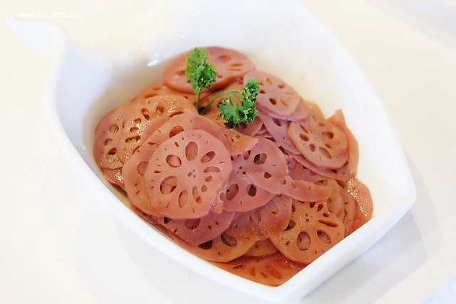 陶然左岸蔬食百匯吃到飽｜380元吃到飽，義大利illy咖啡、阿里山桃喜紅茶、樂活蛋、信豐農場紅藜麥&hellip;嚴選食材，蔬食也可以兼具健康與美味 @飛天璇的口袋